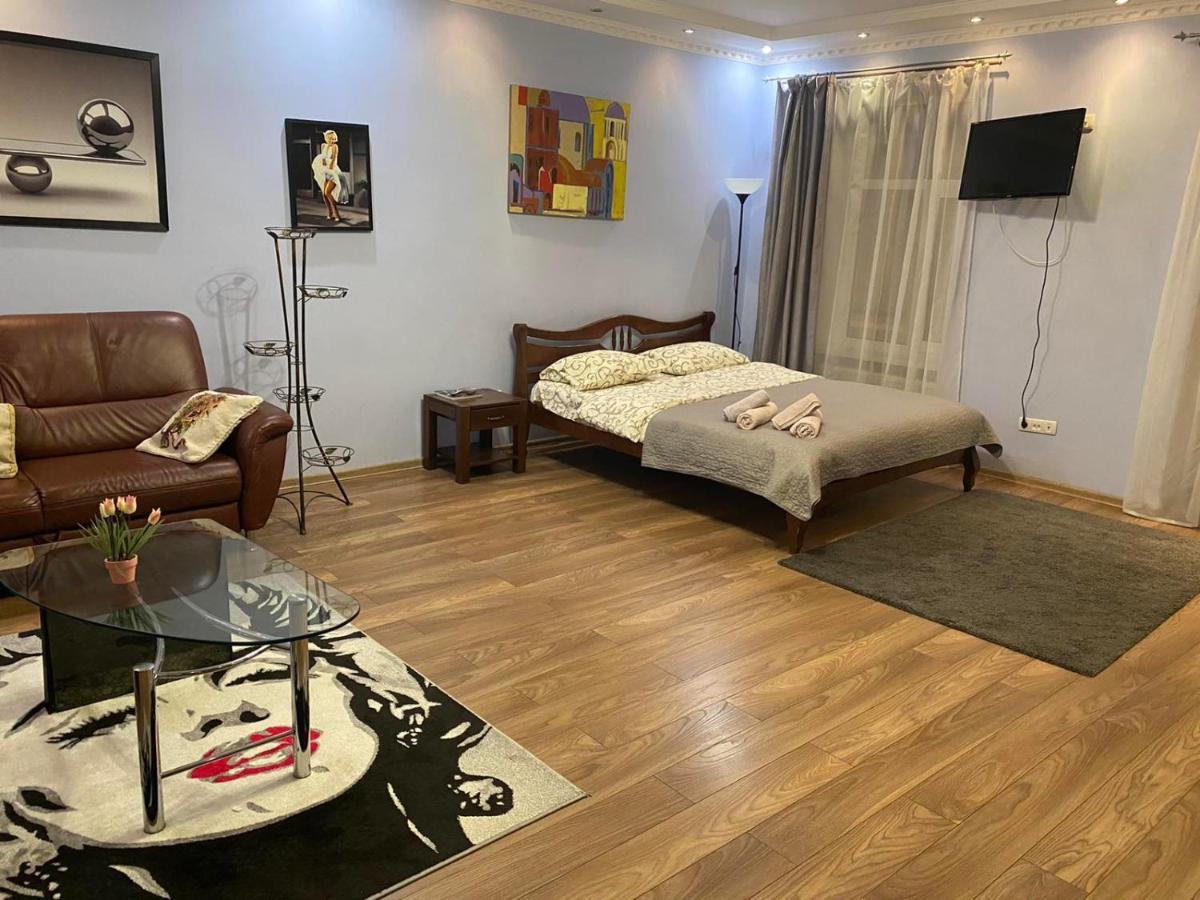 Apartment Cathedral Square Lviv Ngoại thất bức ảnh