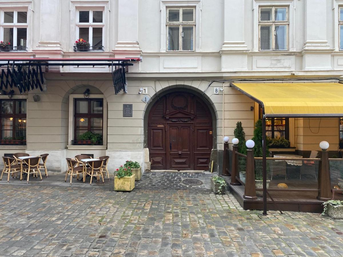 Apartment Cathedral Square Lviv Ngoại thất bức ảnh